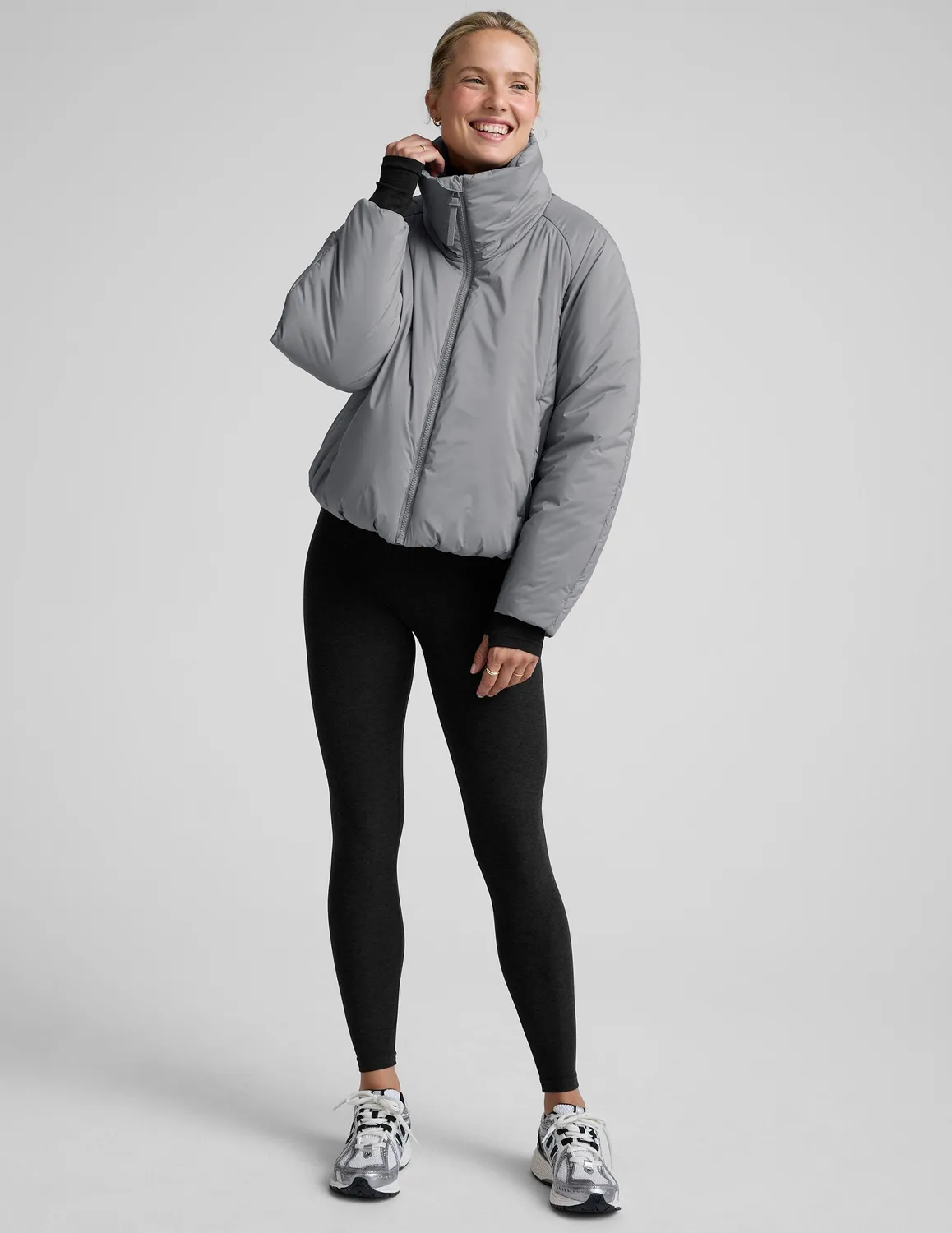 Beyond Yoga Warm Up Puffer jacka stormgrå vattenavvisande