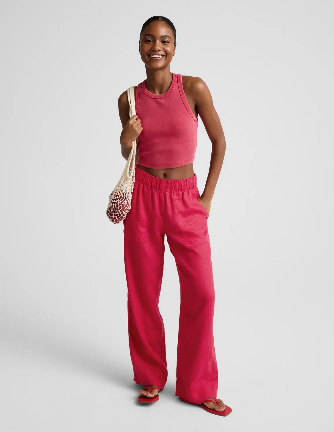 Beyond Yoga On Repeat Rib High Neck Cropped Tank linne Berry Red bomull