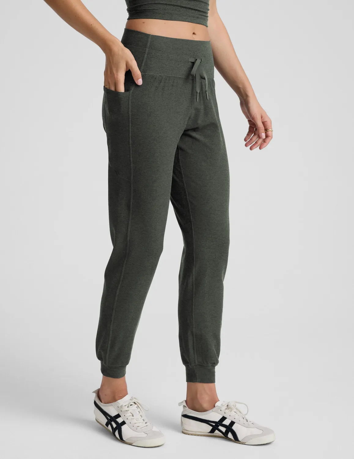 Beyond Yoga Spacedye Go Pocket jogger Dusty Forest Heather fickor