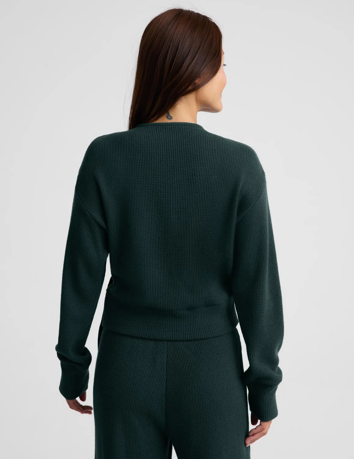 Beyond Yoga Rest Day Waffle omlottpullover grön våffelstickad