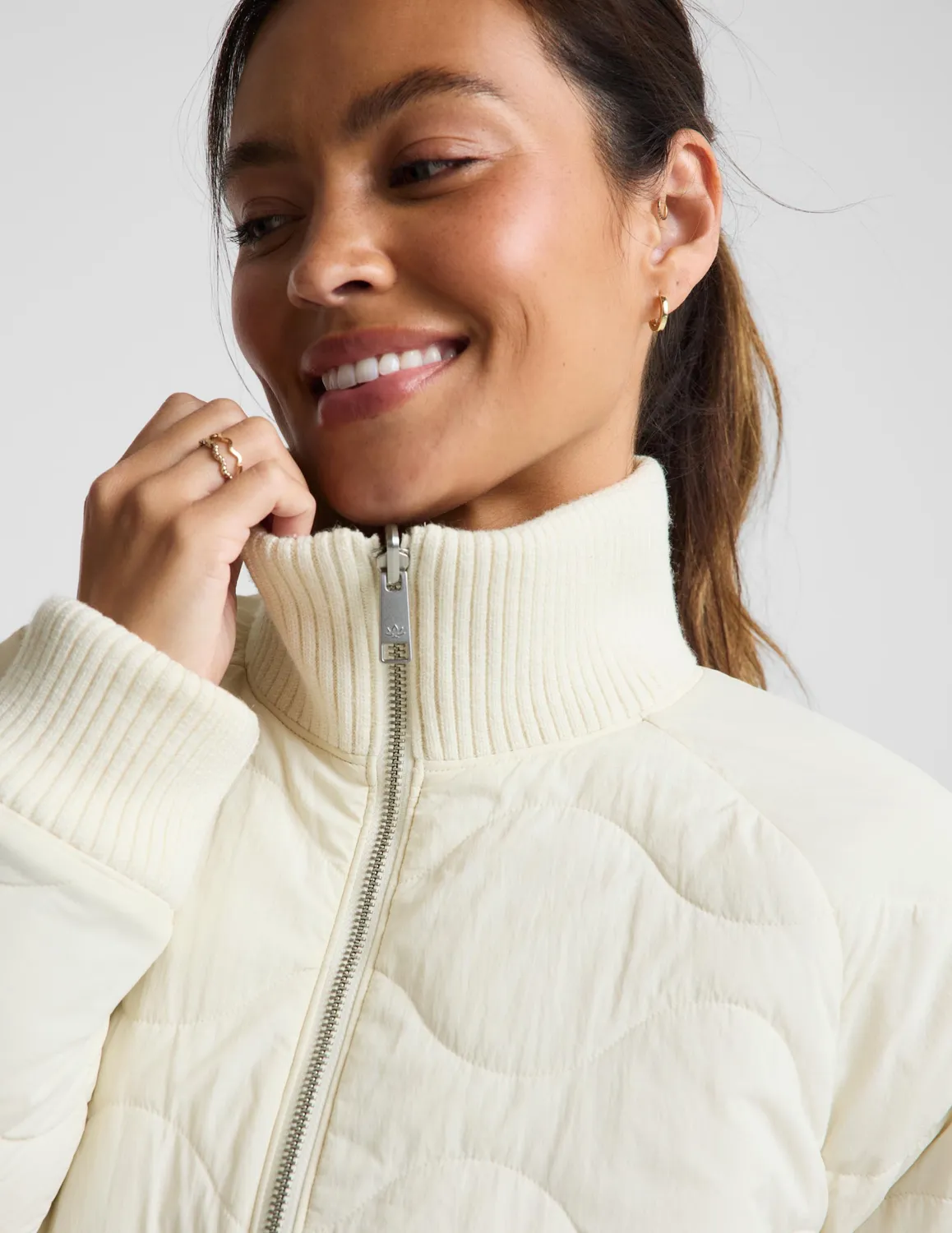 Beyond Yoga Roam Quilted Reversible Jacket jacka Bone/Riverbed