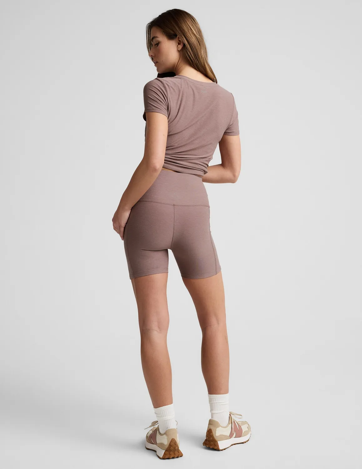Beyond Yoga Spacedye Keep Pace 5 träningsshorts rosey taupe