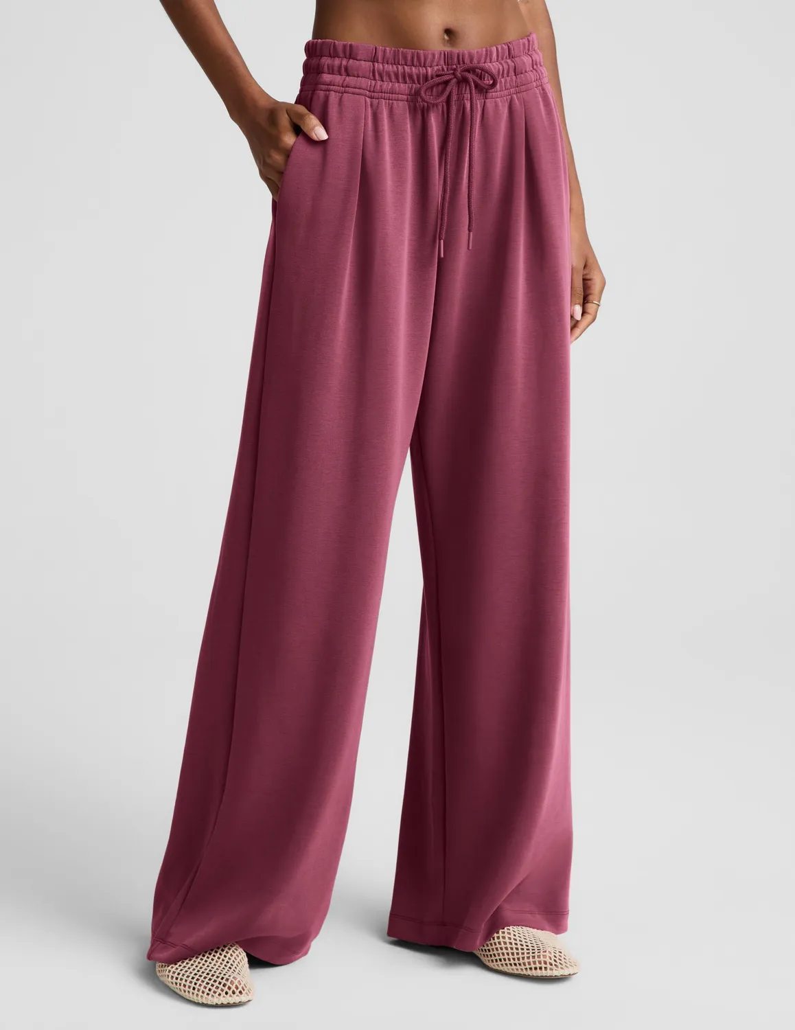 Beyond Yoga Luxe Sandwash Double Knit Wide Leg byxor Muted Mauve hög midja