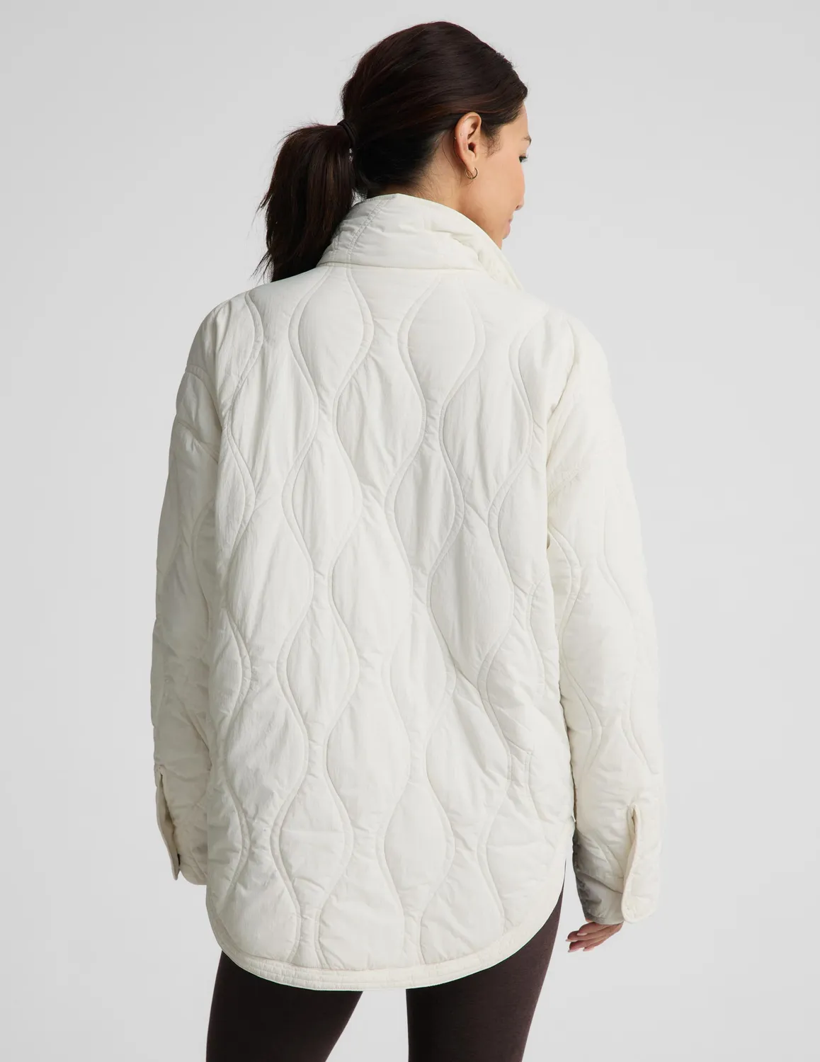 Beyond Yoga Roam Quilted Lightweight Jacka Sea Salt vattenavvisande