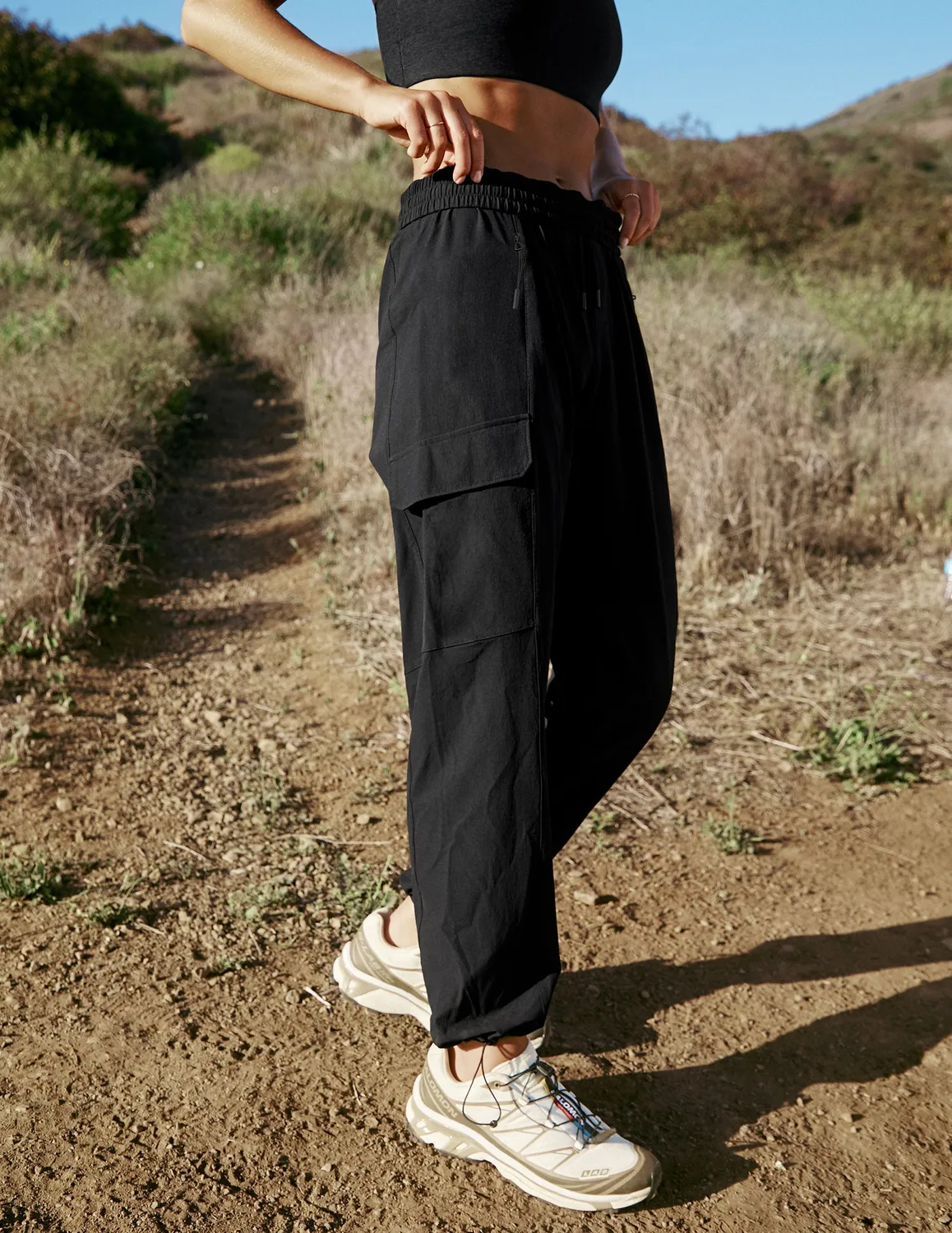 Beyond Yoga Peak Pant friluftsbyxor svart avslappnad