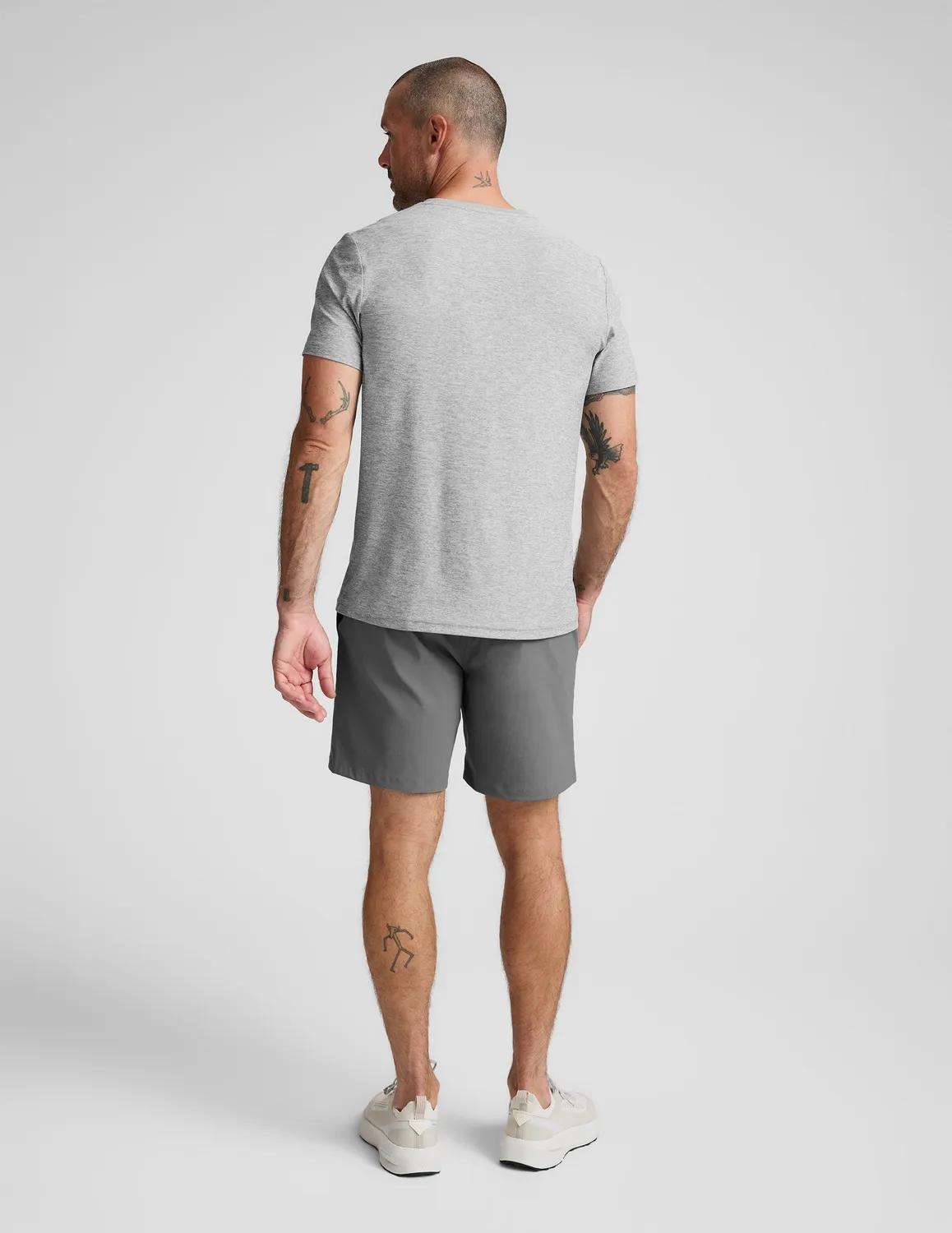 Beyond Yoga Element Chino Short 7" herrshorts Lunar Gray