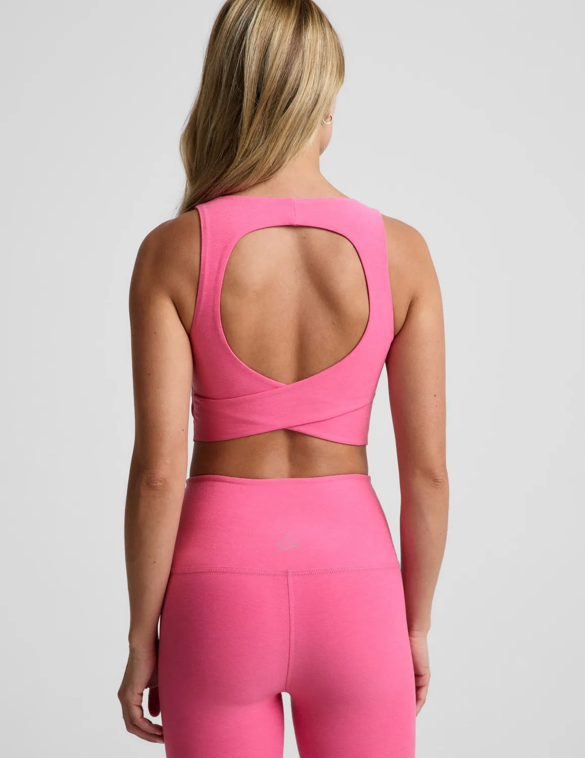 Beyond Yoga Spacedye Twister Cropped Tank linne rosa inbyggd bh