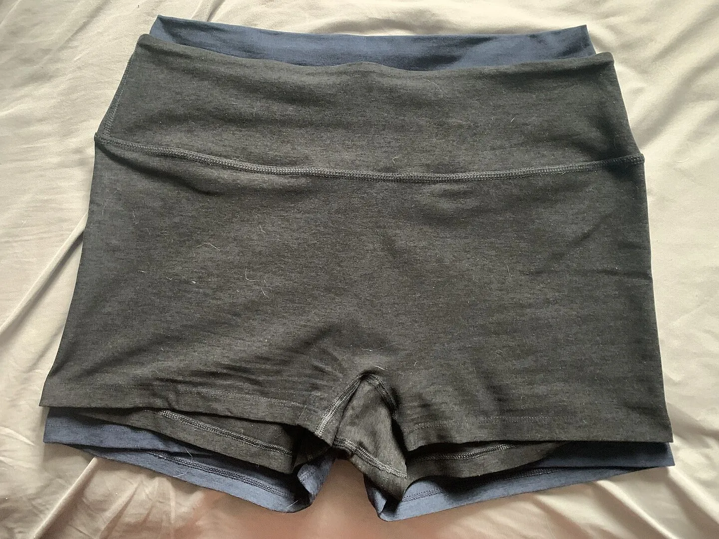 Beyond Yoga Spacedye Keep Pace 3” No Front Seam Shorts Bright Emerald Heather