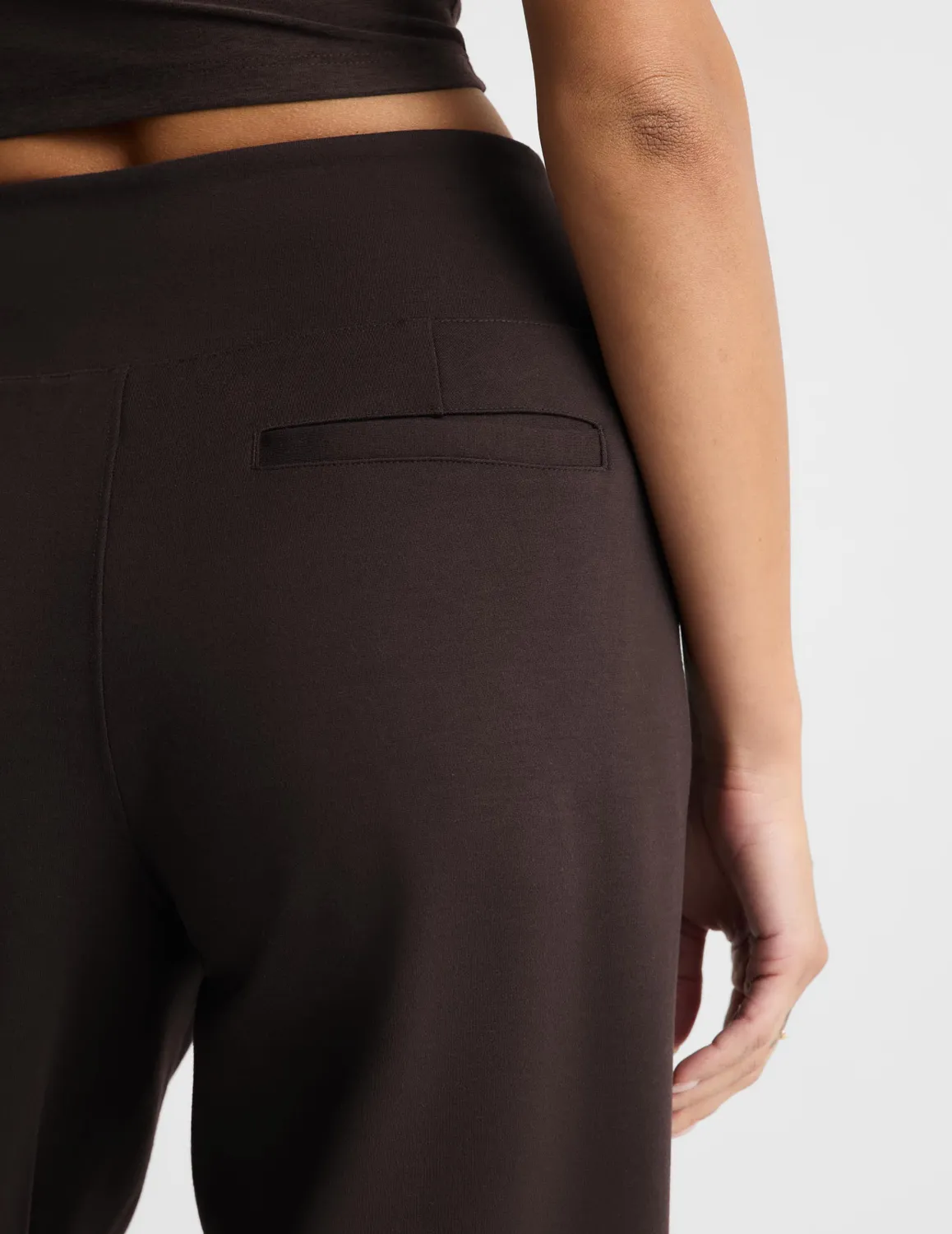 Beyond Yoga Ponte Straight Leg Pant 31" byxor mörkbrun fickor