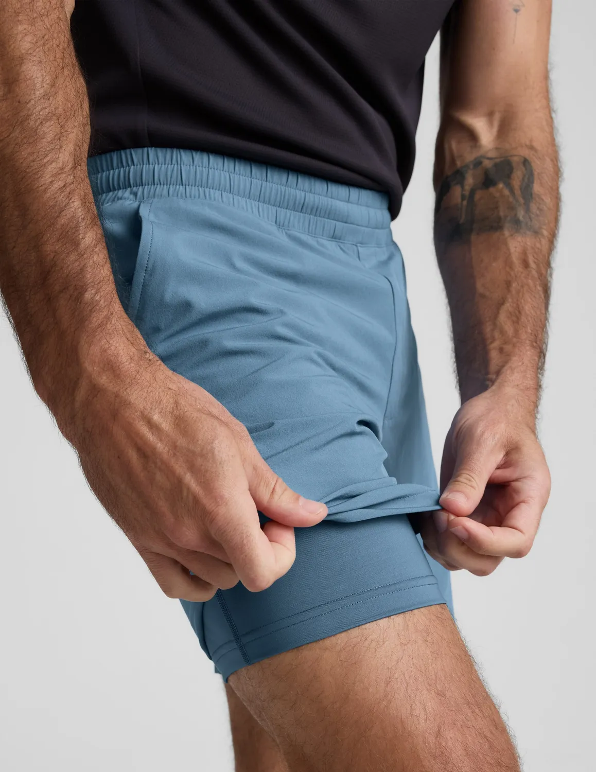 Beyond Yoga Pivotal 2.0 träningsshorts 7 tum Harbor Blue