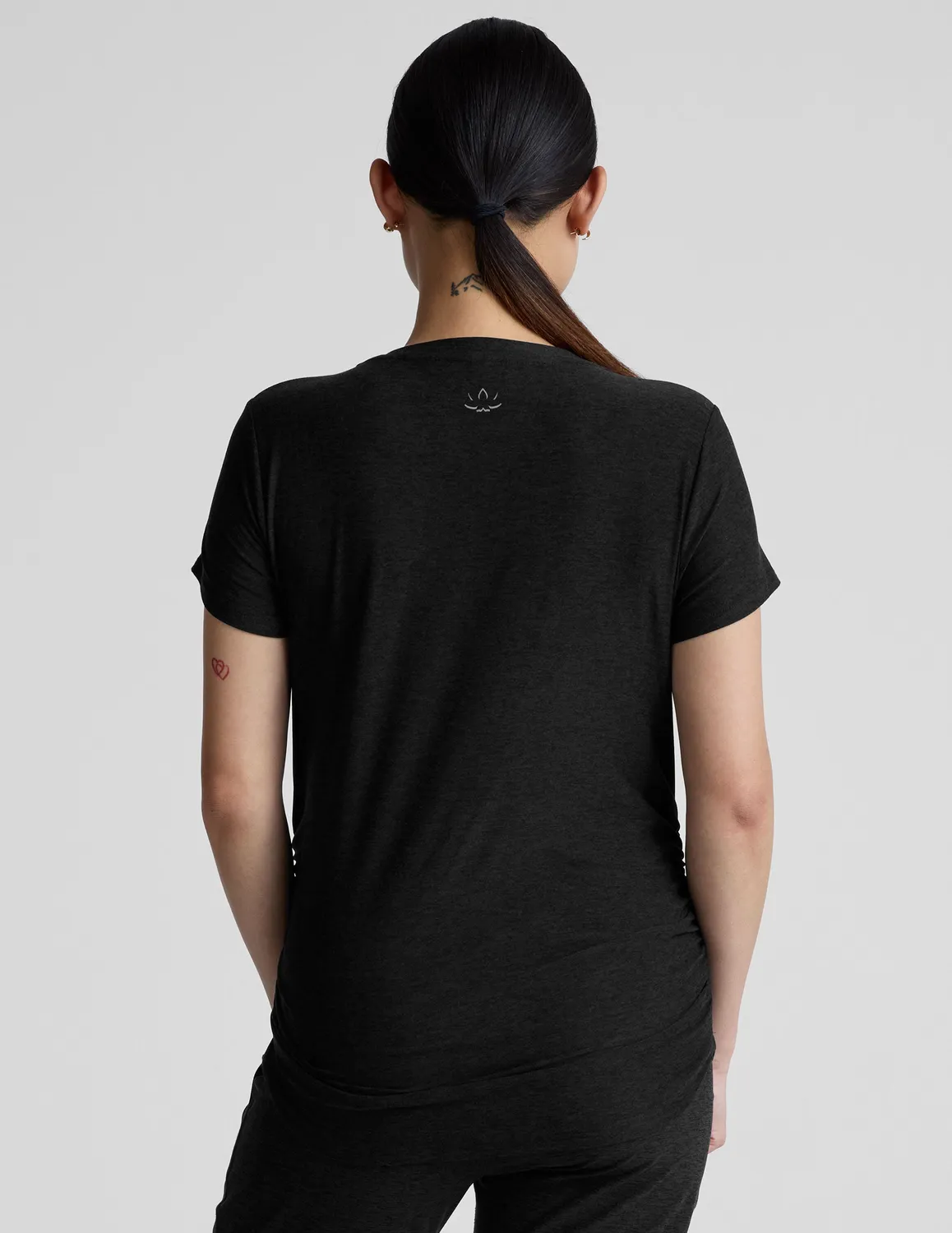 Beyond Yoga Featherweight One & Only Maternity T-shirt Darkest Night gravid