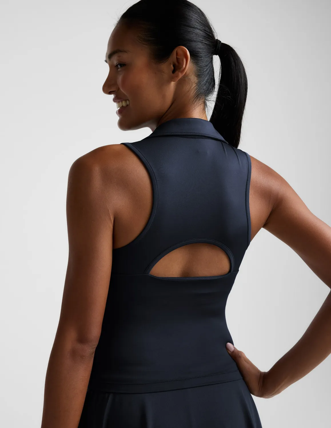 Beyond Yoga Sport Active Polo Tank linne Nocturnal Navy inbyggd BH