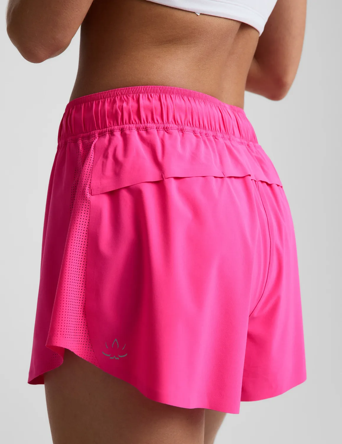 Beyond Yoga Solemate 2.5" löparshorts Pink Glow luftiga