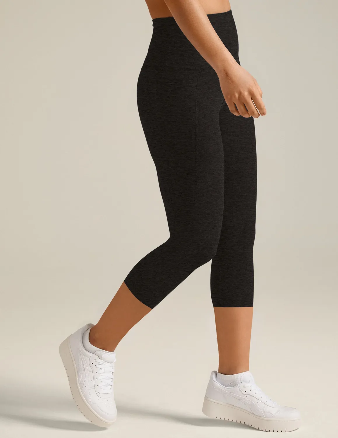 Beyond Yoga Spacedye Out Of Pocket High Waisted Capri Legging tights Darkest Night