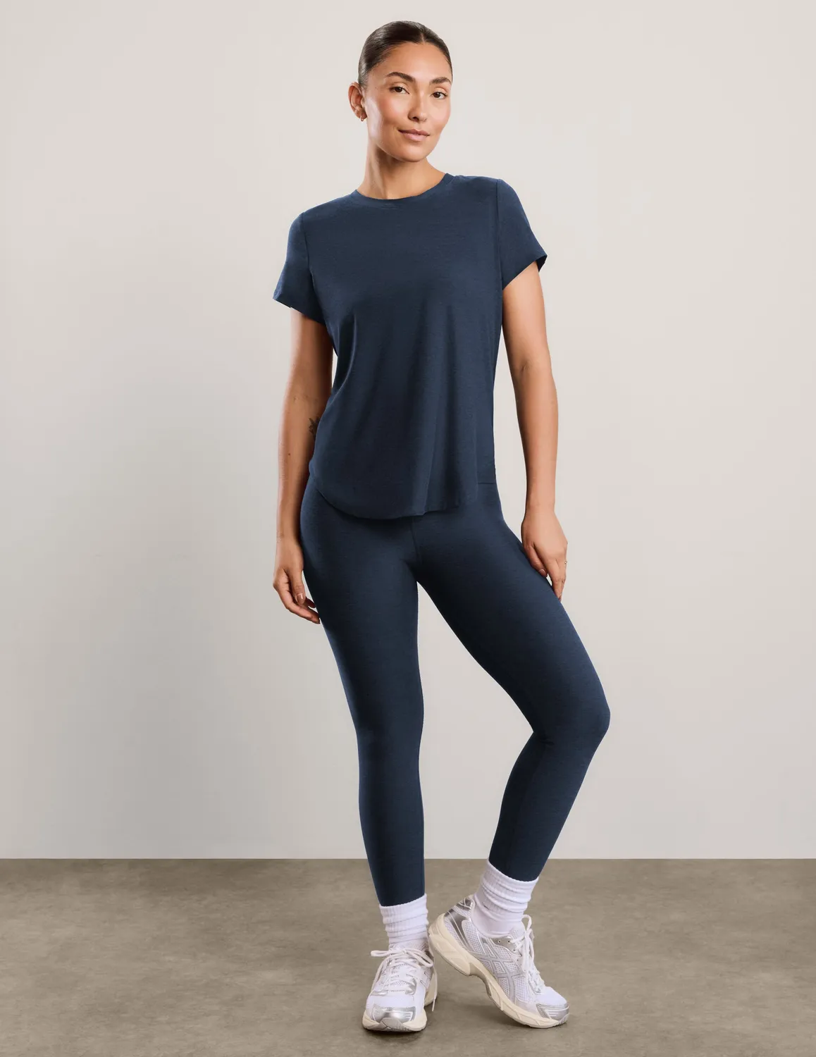 Beyond Yoga Featherweight On The Down Low t-shirt Nocturnal Navy