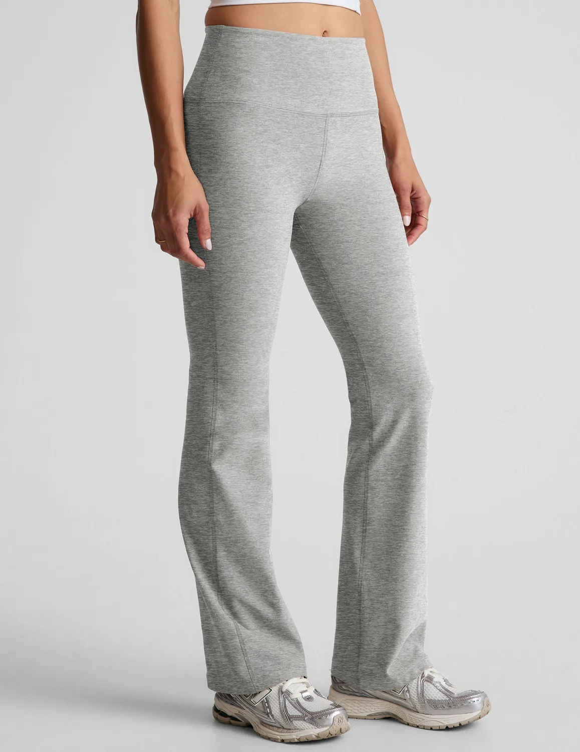 Beyond Yoga Spacedye Practice 31" Bootcut träningsbyxor Silver Mist