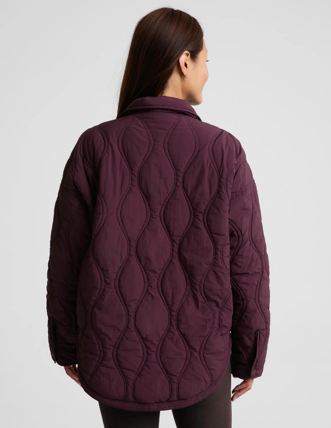 Beyond Yoga Roam Quilted Lightweight Jacket jacka Cabernet fodrad