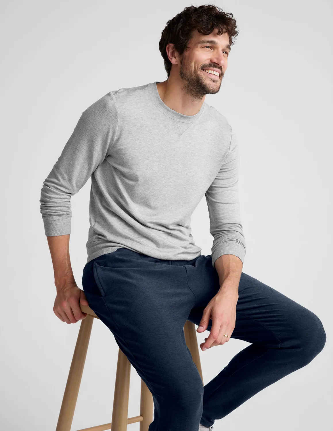 Beyond Yoga Always Beyond Men's Crew Pullover sweatshirt ljusgrå relaxed fit