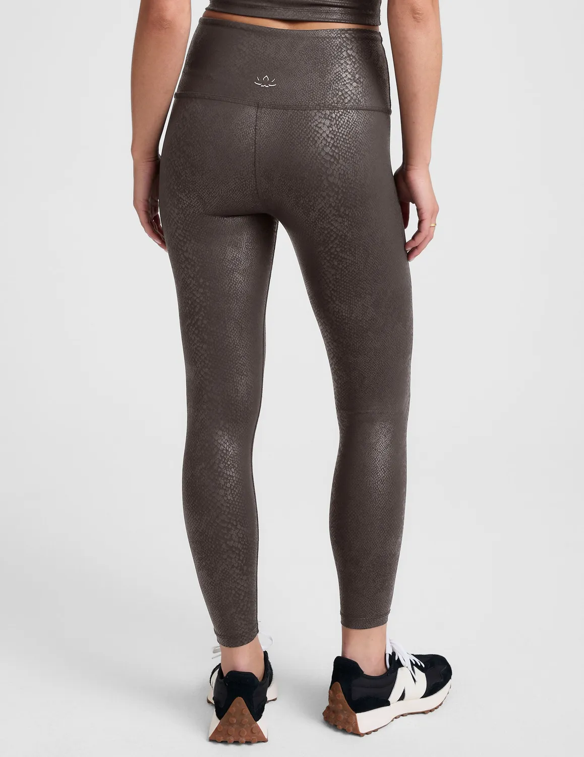 Beyond Yoga PowerShine Viper High Waisted Midi Legging leggings Espresso