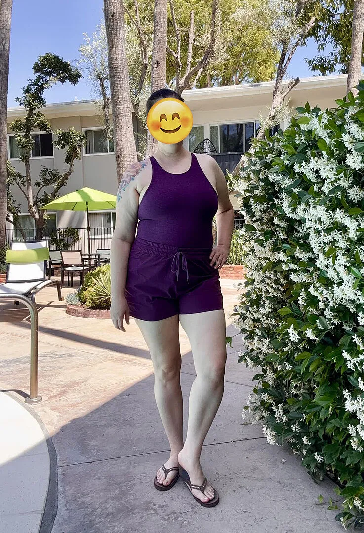 Beyond Yoga Peak 3 Short shorts Nocturnal Navy slitstark