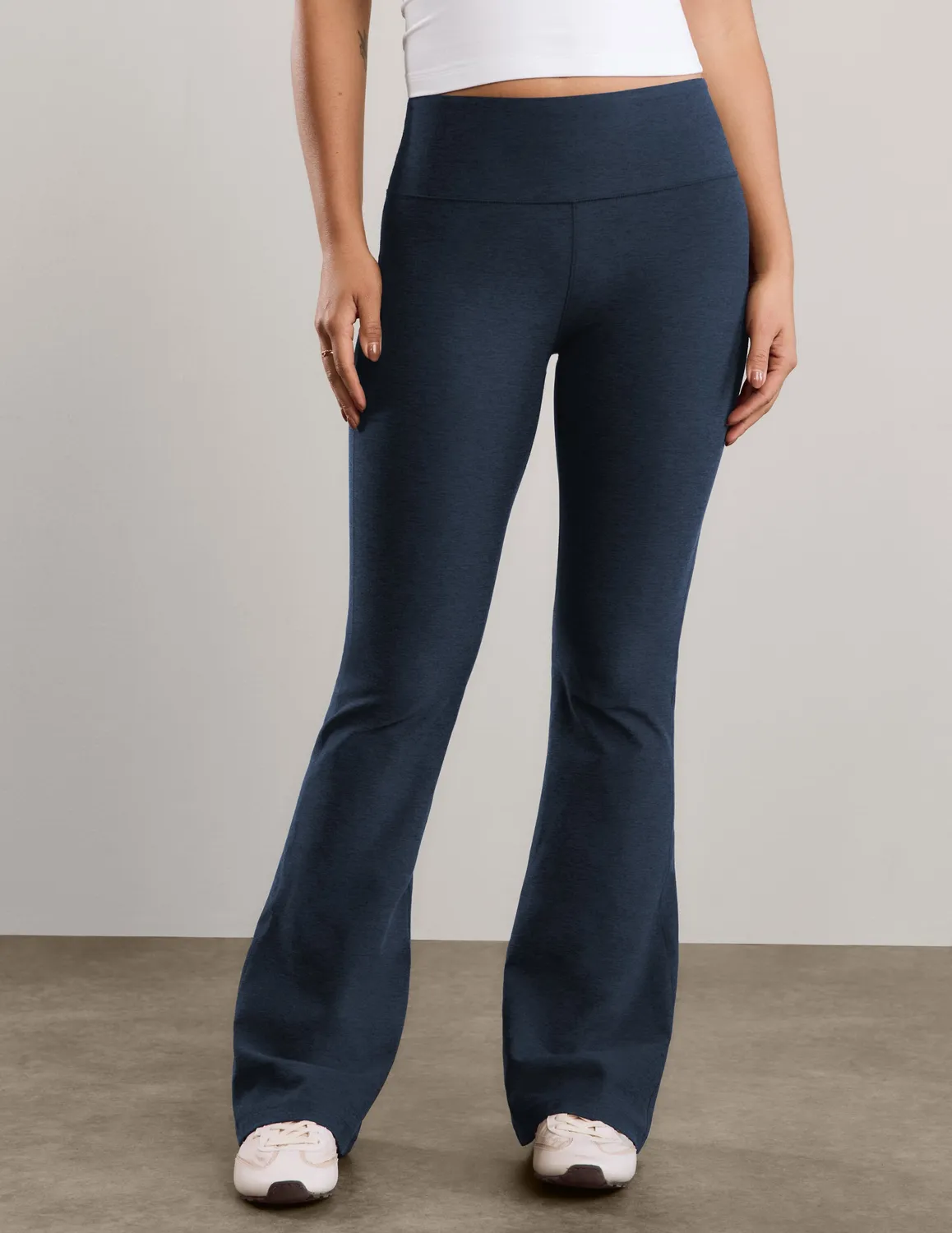 Beyond Yoga Spacedye Mid-Rise Bootcut Pant 29" byxor Nocturnal Navy