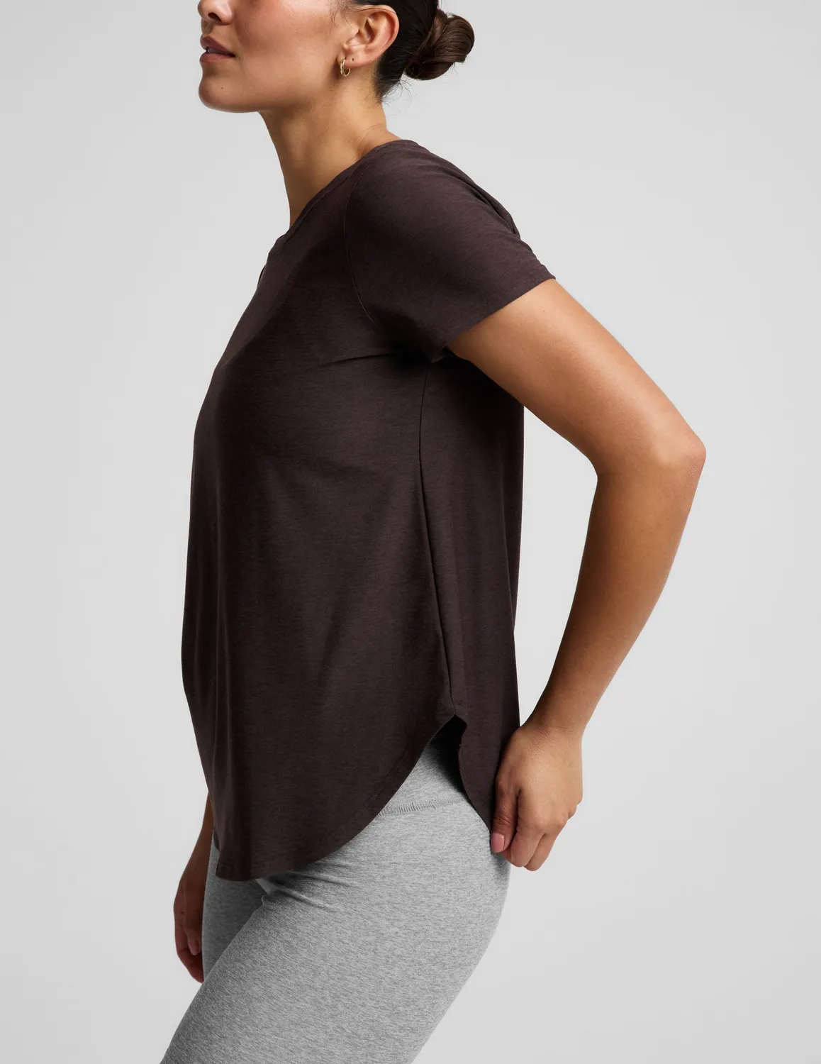 Beyond Yoga Featherweight On The Down Low T-shirt Dark Chocolate tunn