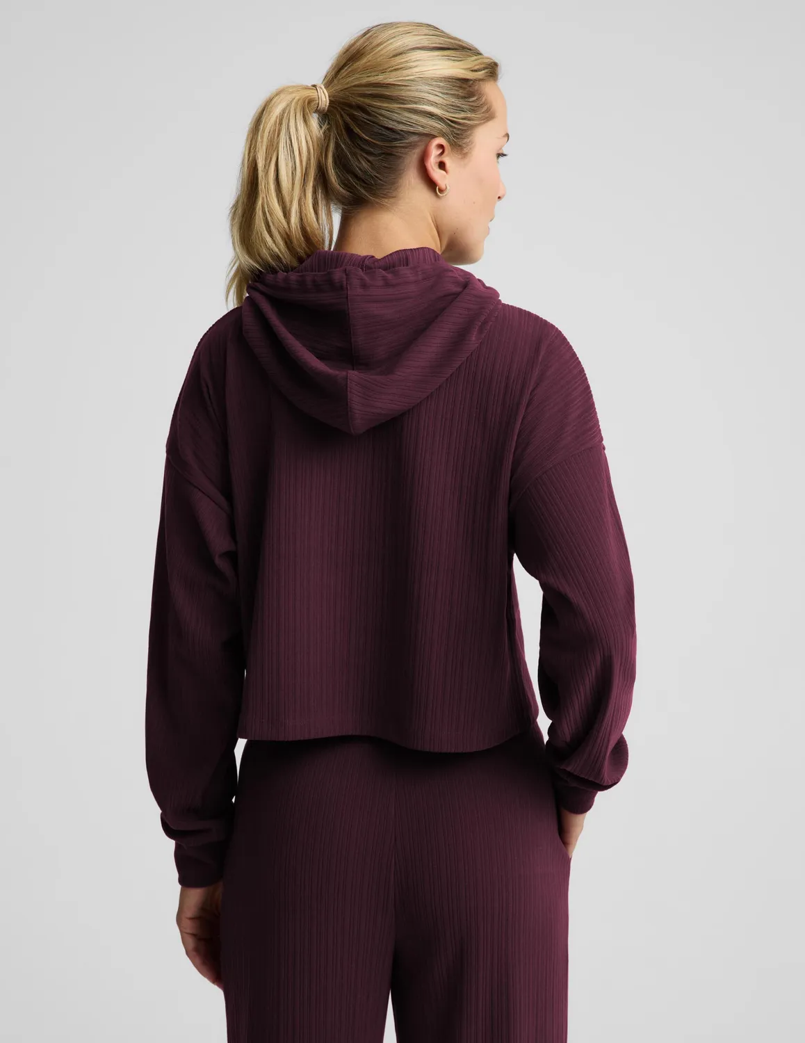 Beyond Yoga Breathe Easy Ribbed Hoodie hoodie vinröd mjuk