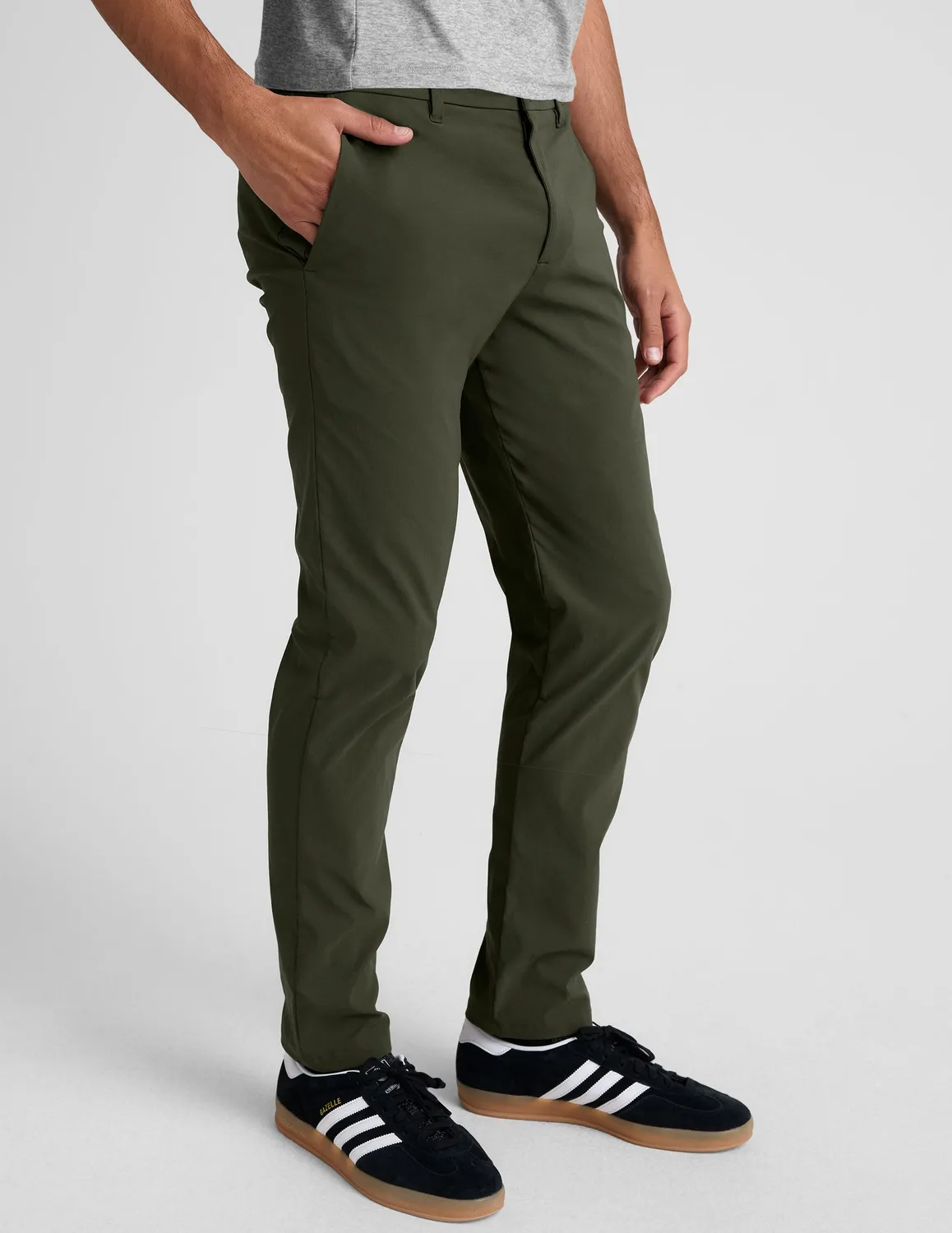 Beyond Yoga Element Men's Chino Trouser 32" chinos forest moss regular