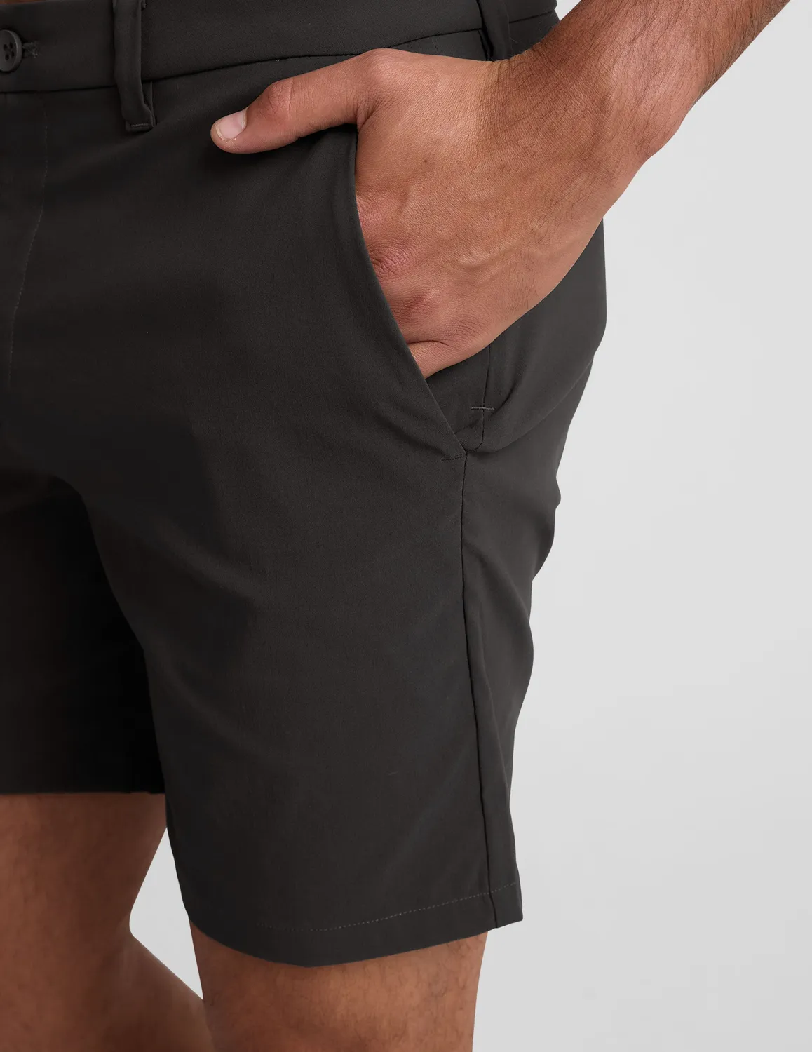 Beyond Yoga Element Chino Short 7" herrshorts Black Ash