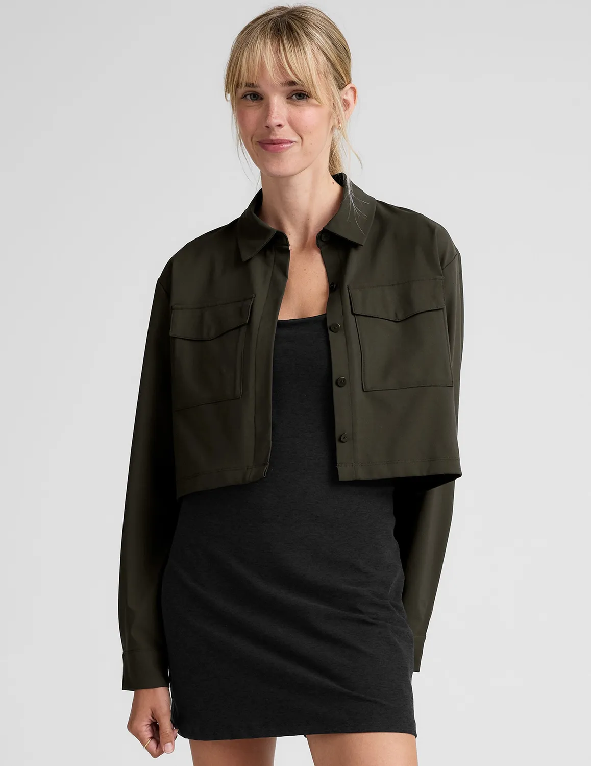 Beyond Yoga Midtown Cropped jacka olive ink vävd