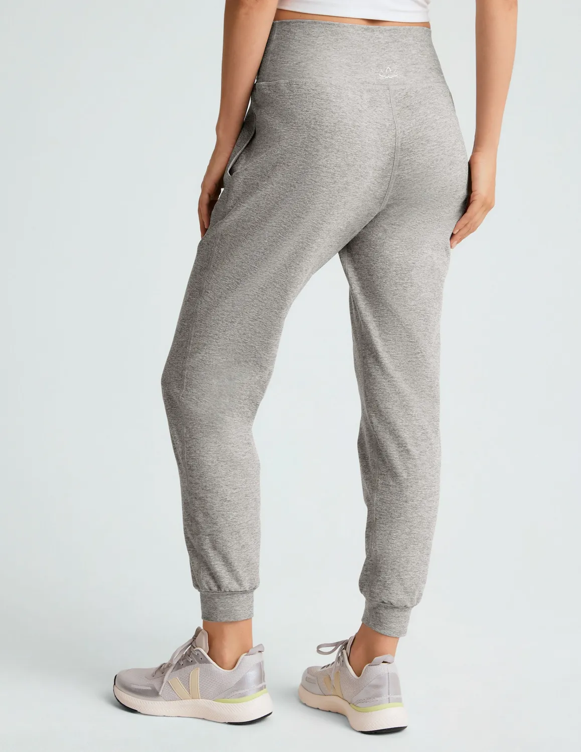 Beyond Yoga Spacedye Midi Jogger mjukisbyxor Silver Mist smal