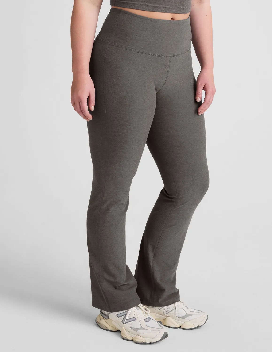 Beyond Yoga Spacedye Practice Bootcut Pant träningsbyxor True Gray