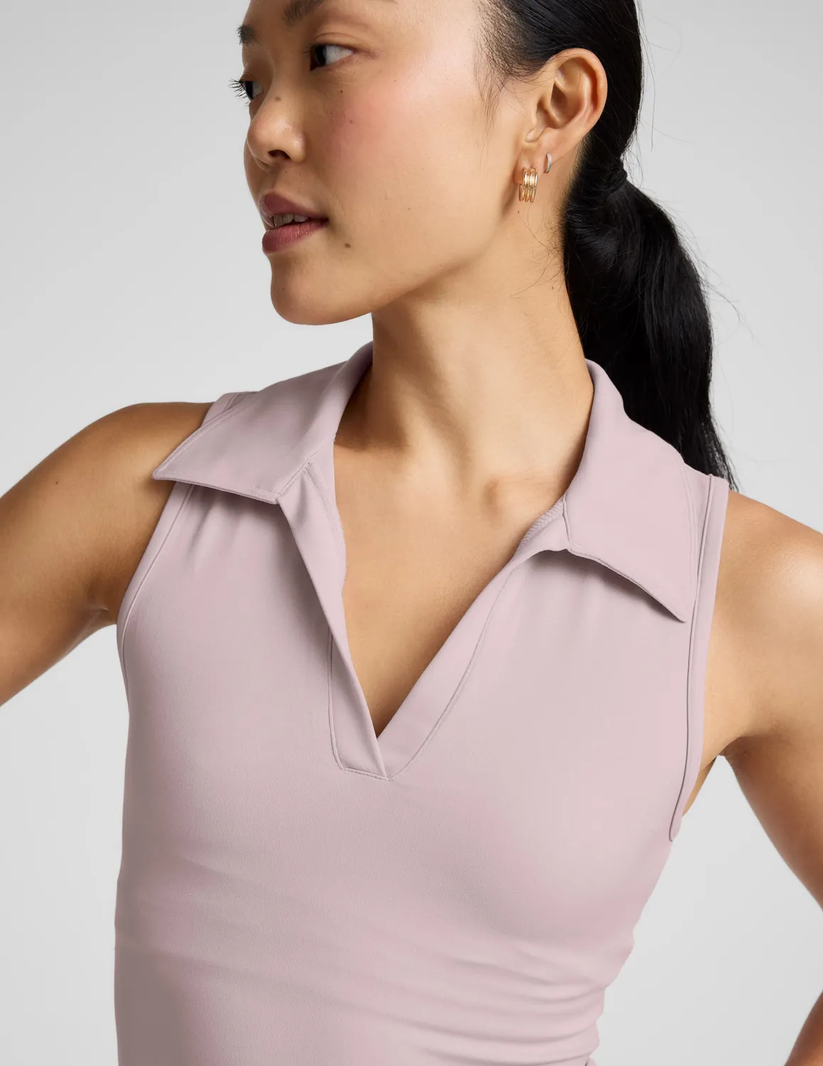 Beyond Yoga Sport Active Polo Tank linne Blush Blooms inbyggd BH
