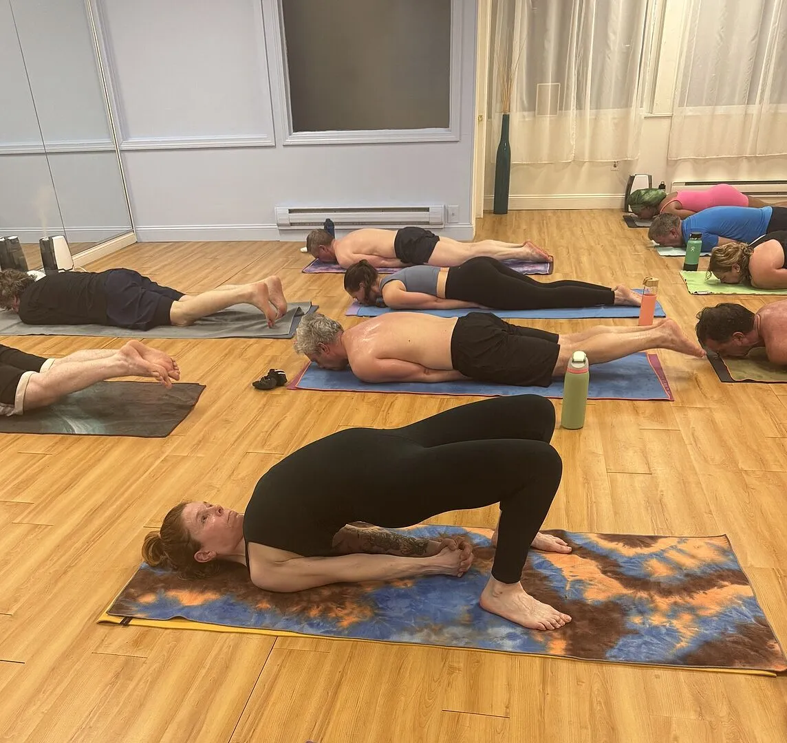Beyond Yoga Spacedye Uplevel gravidjumpsuit grå mediumstöd