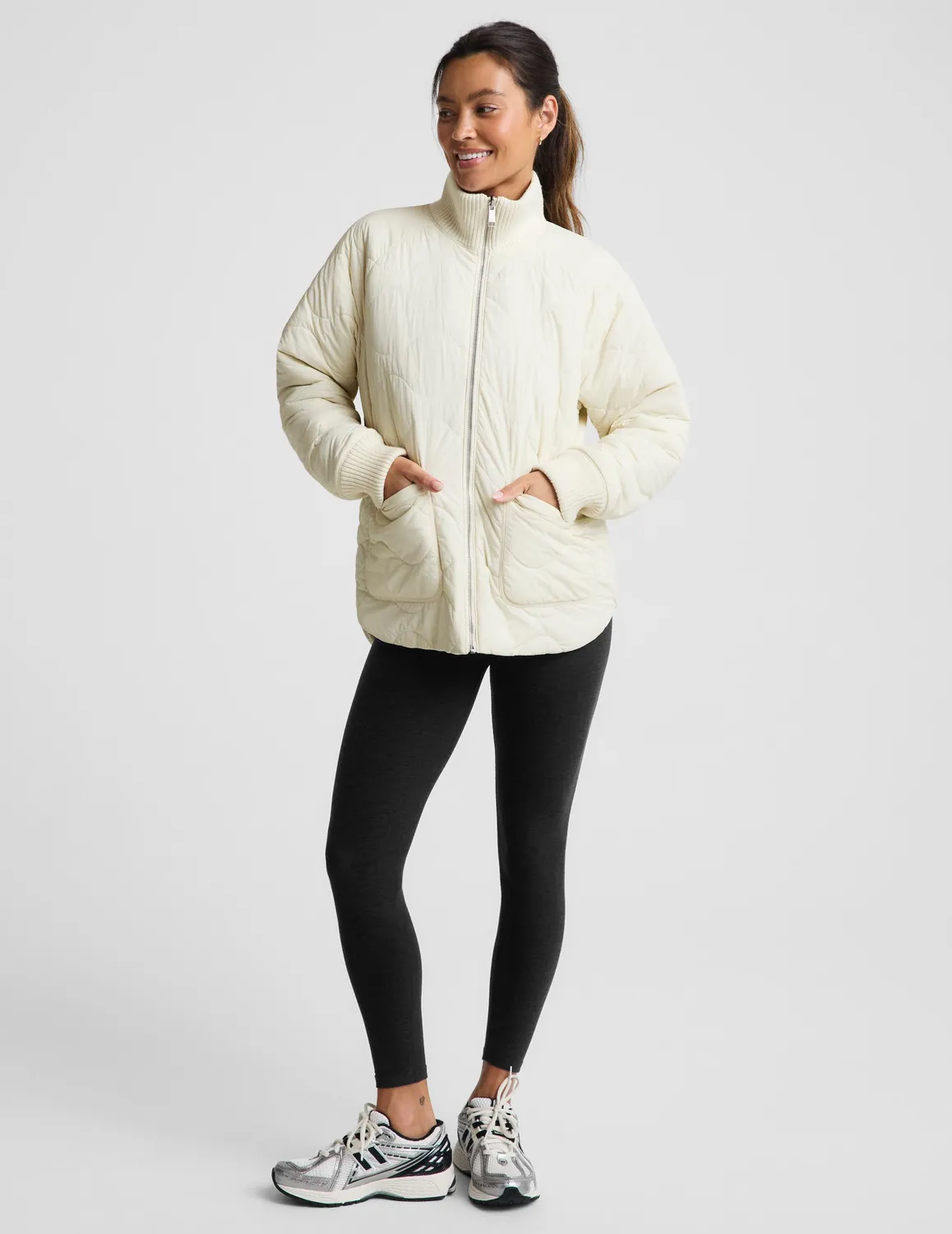 Beyond Yoga Roam Quilted Reversible Jacket jacka Bone/Riverbed