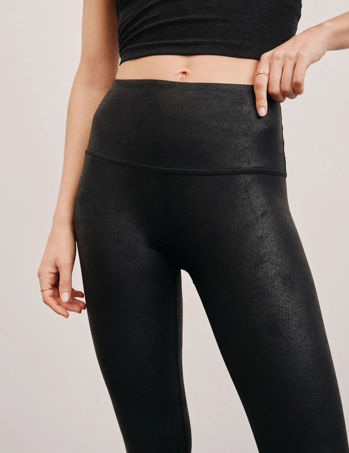Beyond Yoga Leatherette Midi leggings Black Foil high waist