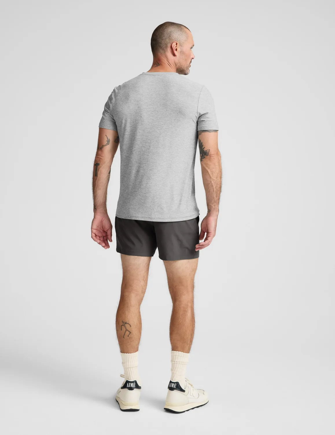 Beyond Yoga Pivotal 2.0 Short 5" träningsshorts graphite