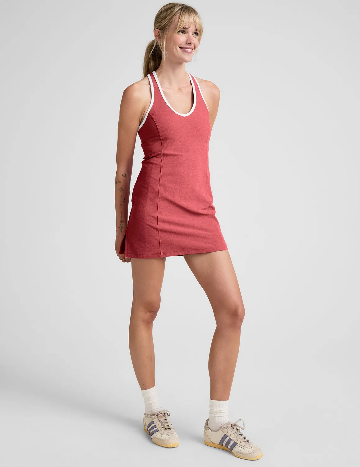 Beyond Yoga Spacedye Starting Line Dress mini-träningsklänning Faded Rose