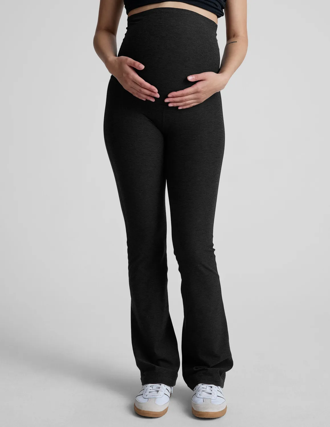 Beyond Yoga Spacedye Practice mammabyxor svart bootcut