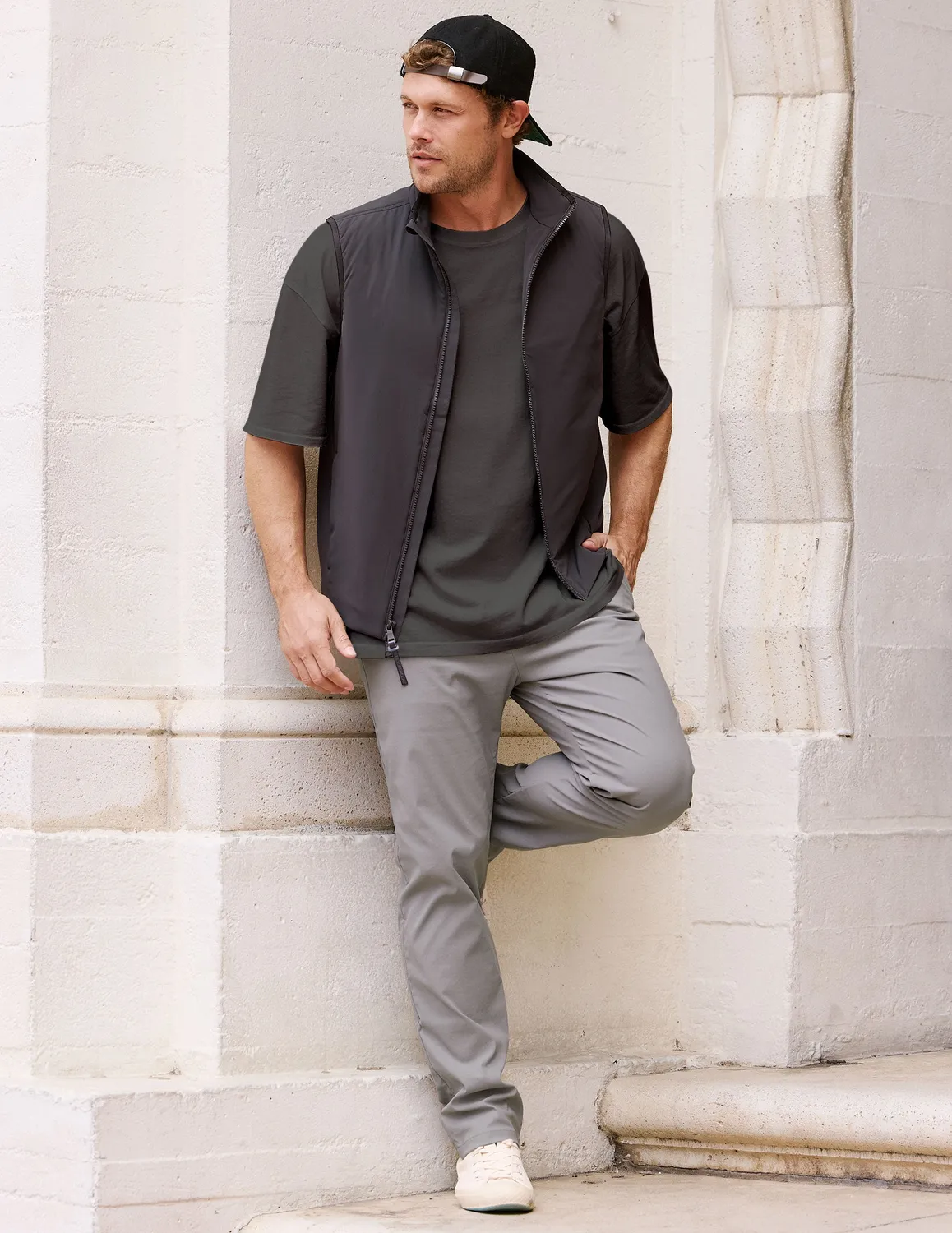 Beyond Yoga Element Chino Trouser 32" chinos herr Lunar Gray ljusgrå