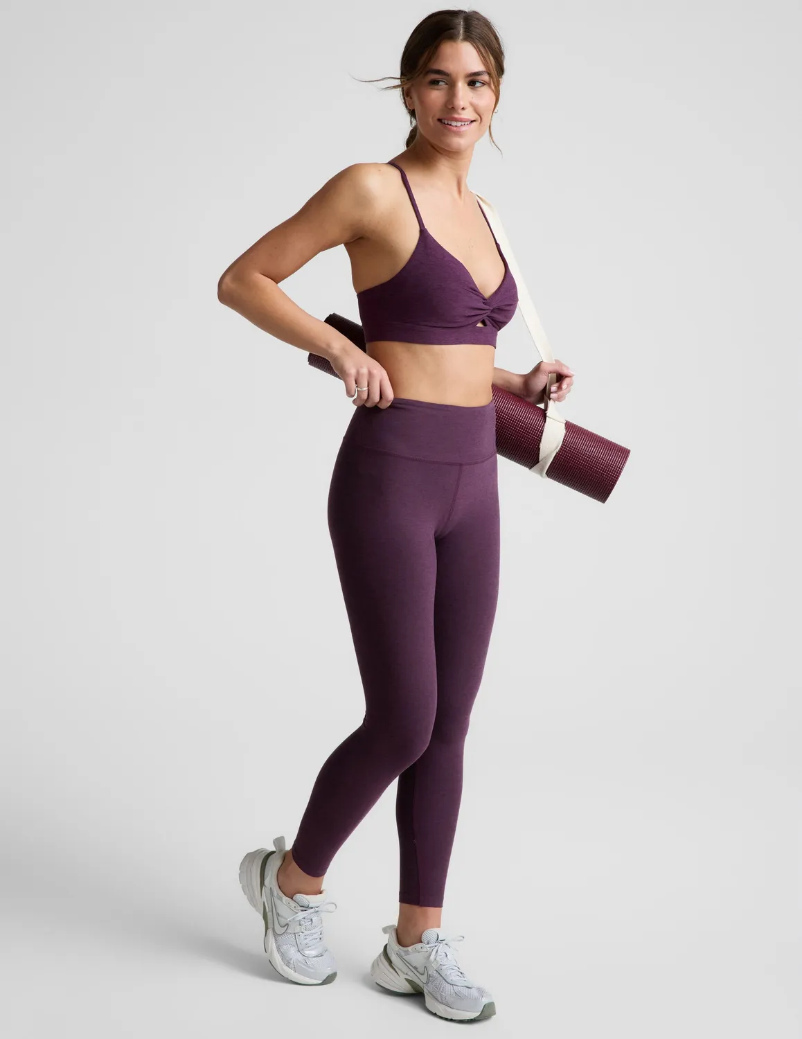 Beyond Yoga Spacedye Twist Front sport-bh blackberry melerad korsrygg