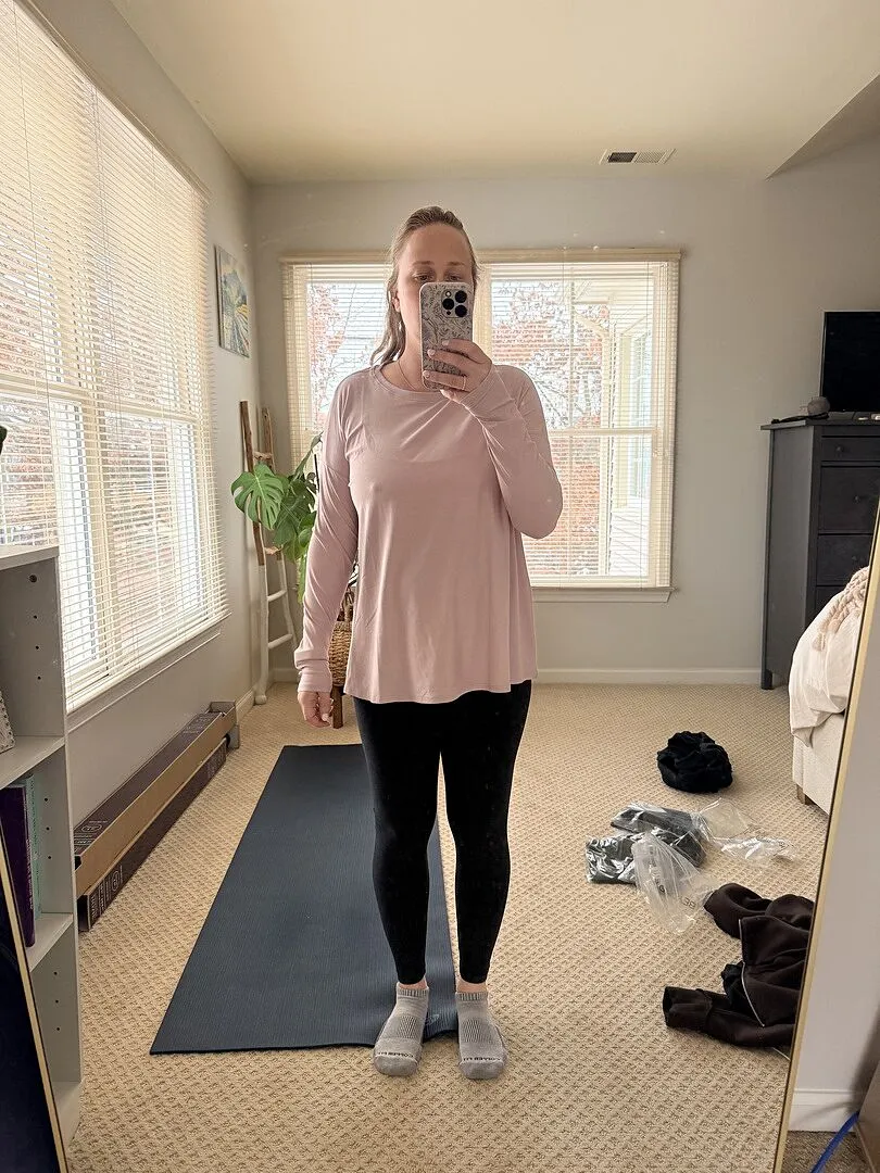 Beyond Yoga Featherweight mammalångärmad topp vit