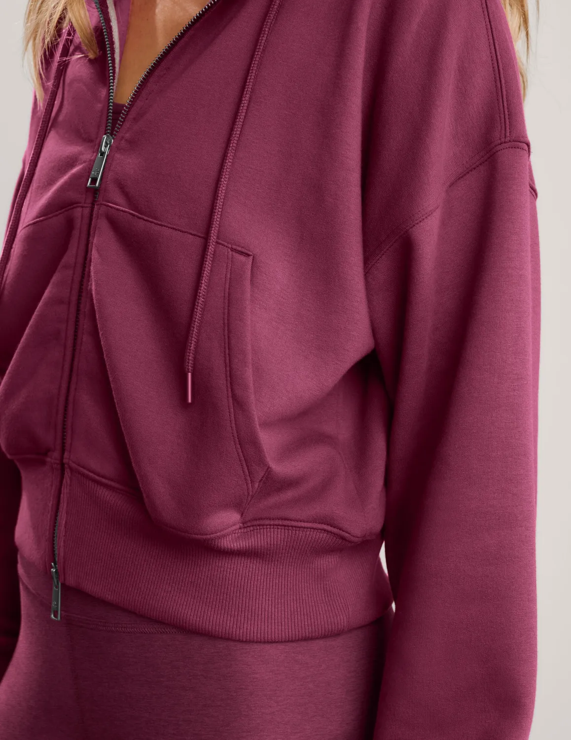 Beyond Yoga LuxeFleece 2.0 Hooded Full-Zip Jacket hoodie Pomegranate röd