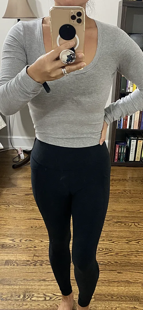 Beyond Yoga Spacedye Equipped Pocket Midi leggings Darkest Night med fickor