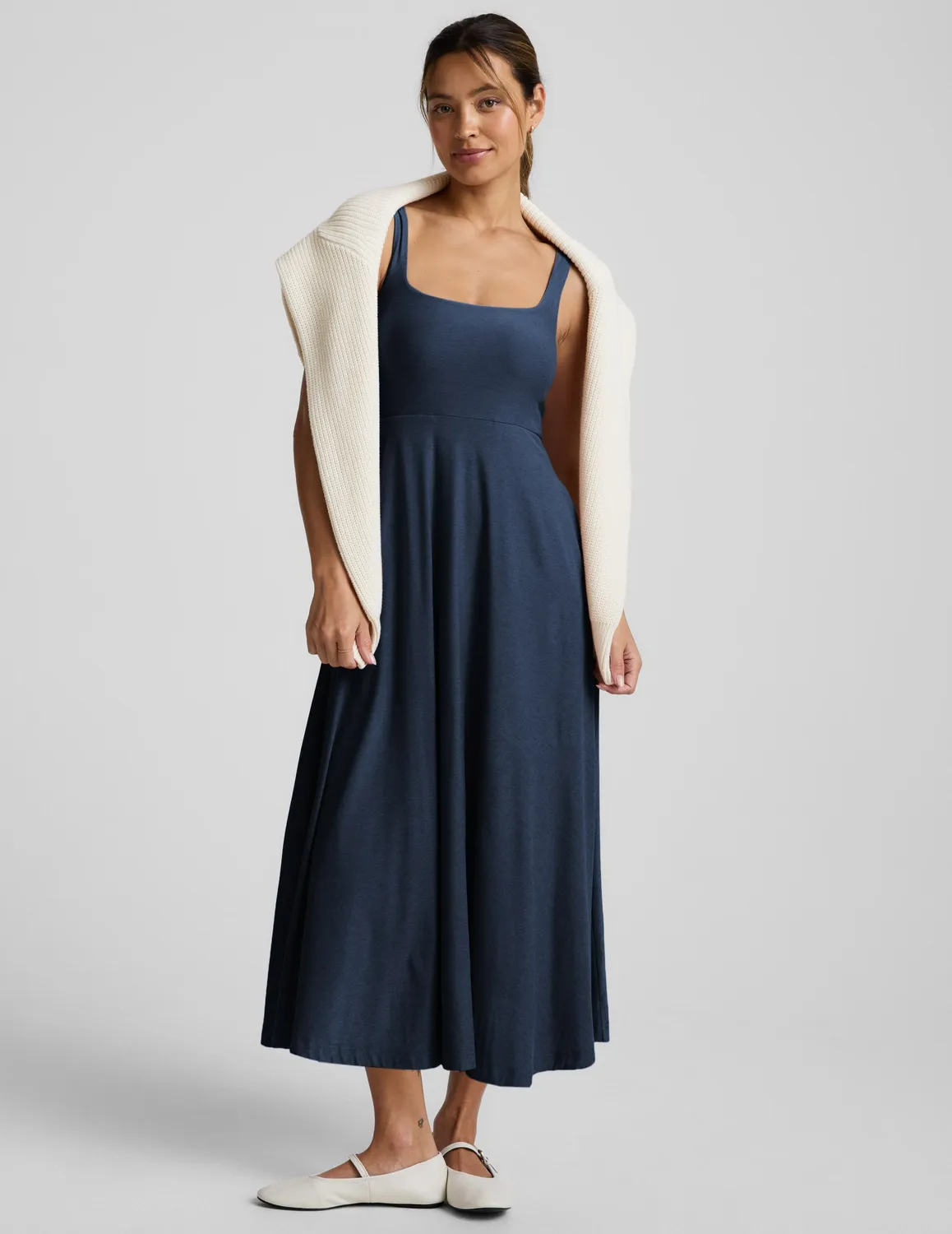 Beyond Yoga Featherweight At The Ready Square Neck klänning Nocturnal Navy luftig