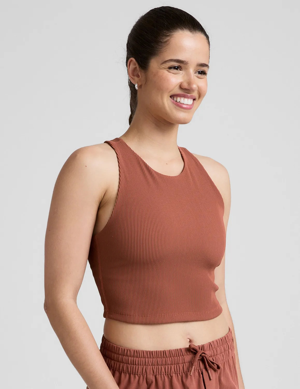 Beyond Yoga Refocus Ribbed Cropped Tank top Opulent Auburn med bh