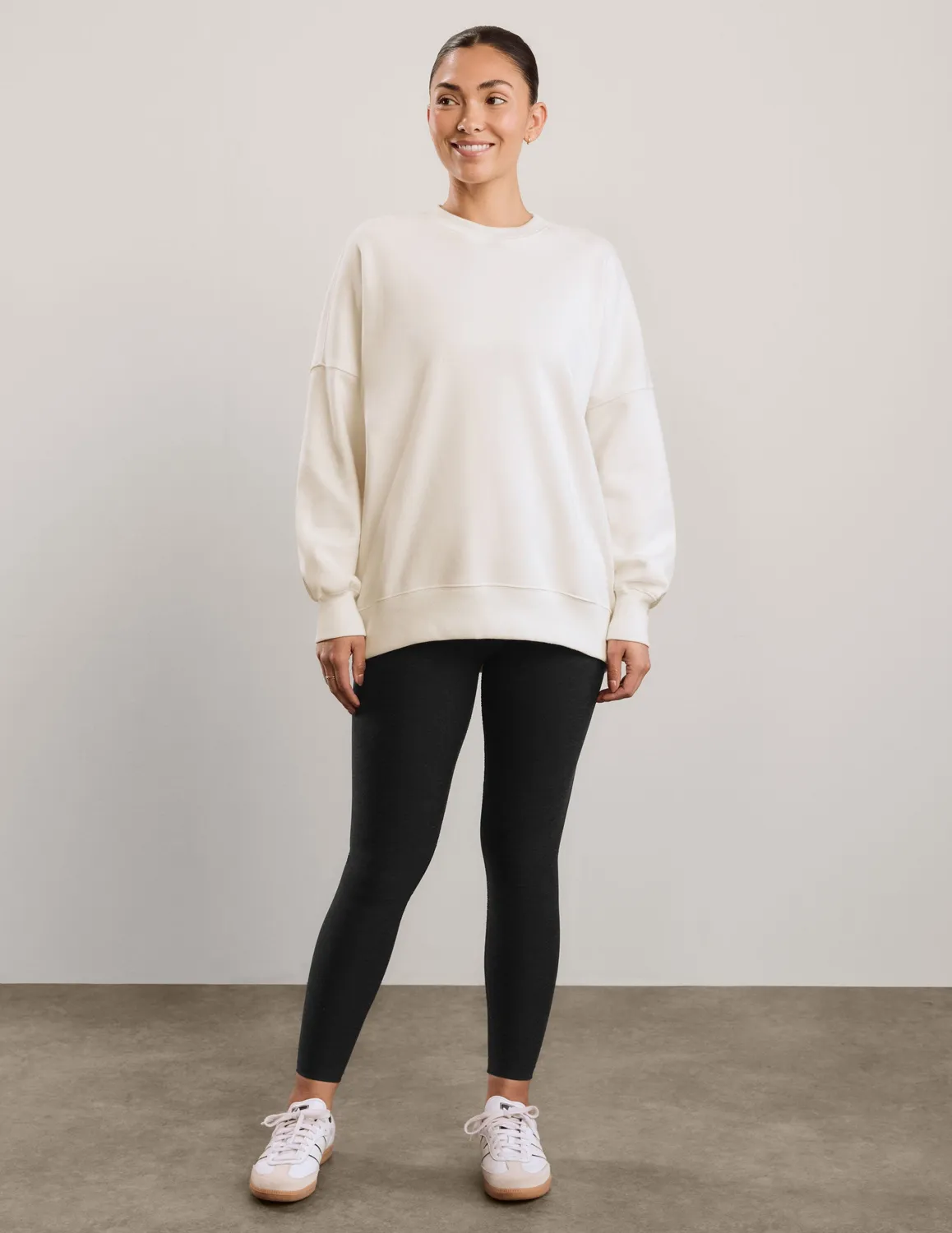 Beyond Yoga LuxeFleece 2.0 Oversized sweatshirt Fresh Snow bomull