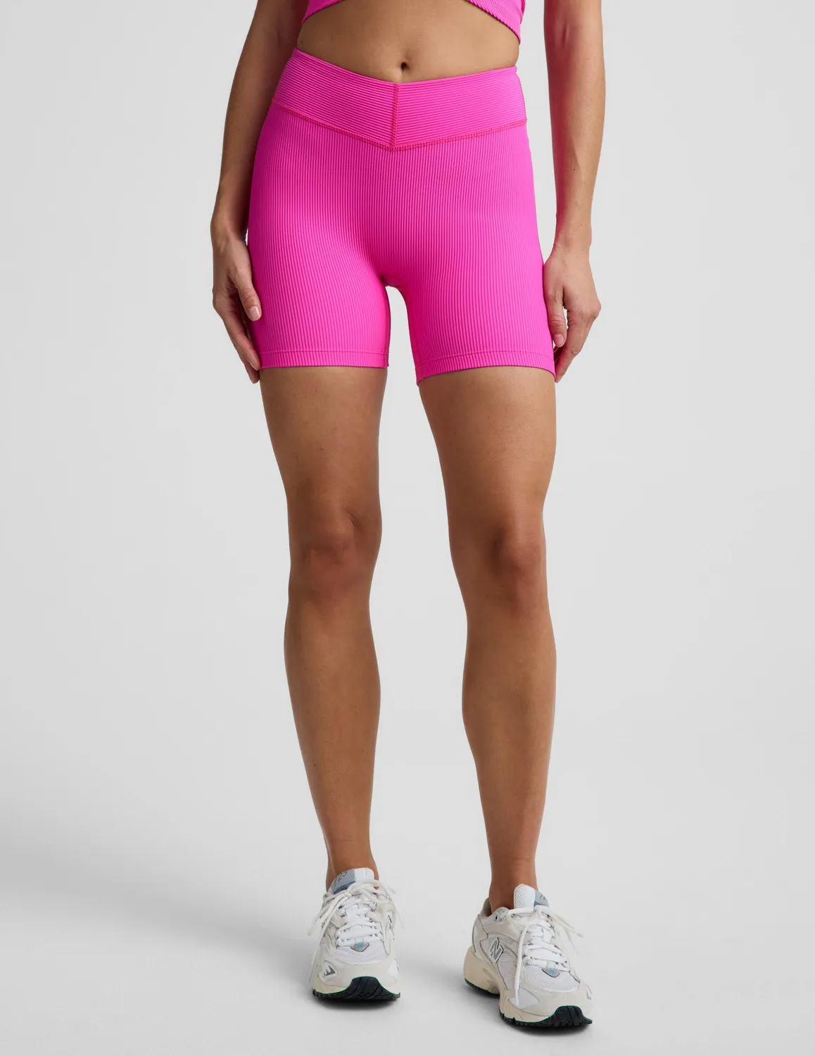 Beyond Yoga Impulse Ribbed V-Waist 5" Biker Short shorts Pink Glow ribbad