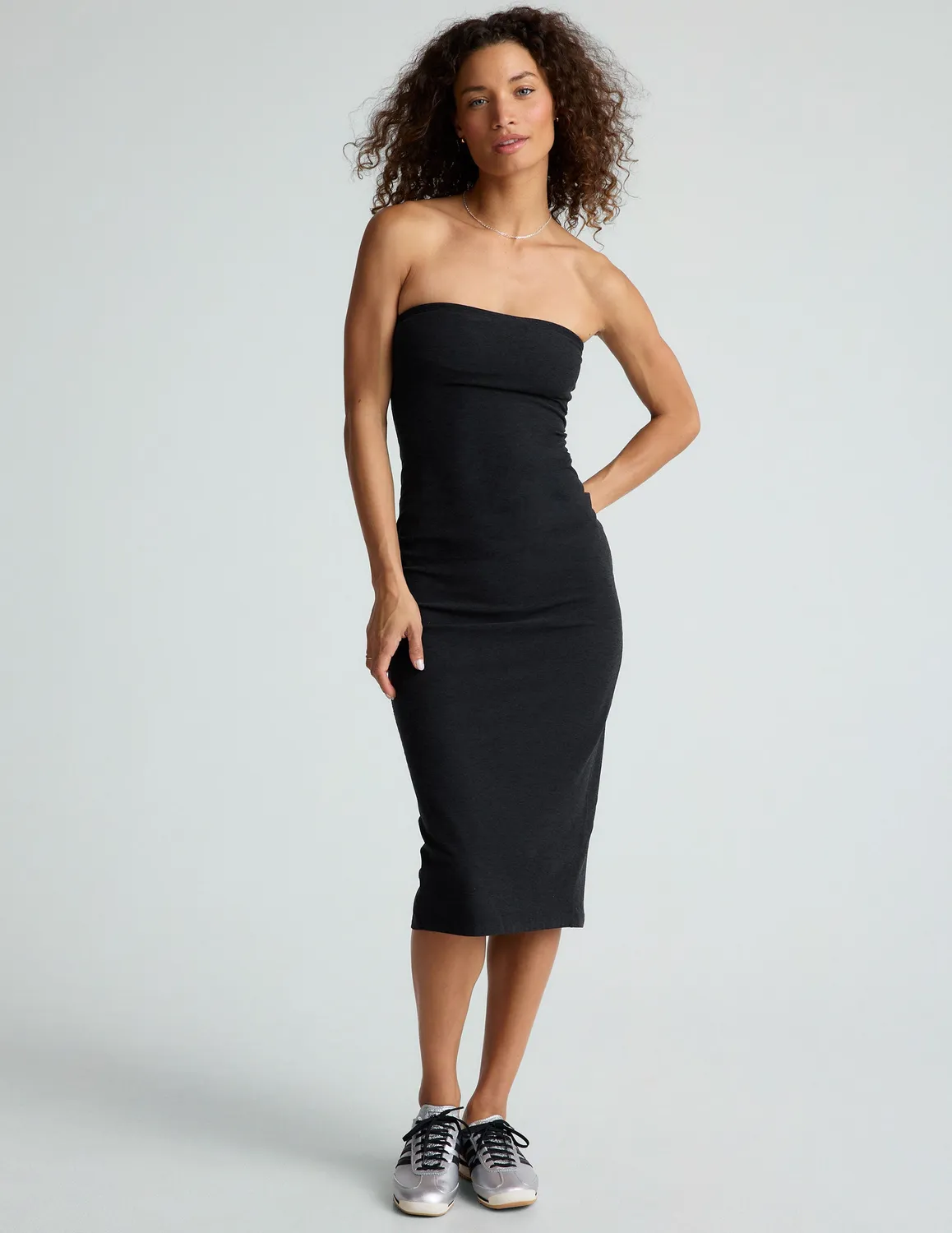 Beyond Yoga Spacedye Strapless klänning Darkest Night midi