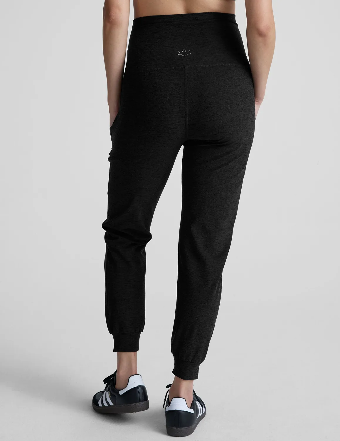 Beyond Yoga Spacedye Beyond the Bump Midi Jogger mjukisbyxor Darkest Night